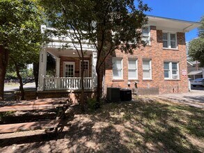 Building Photo - 2200 Rio Grande St