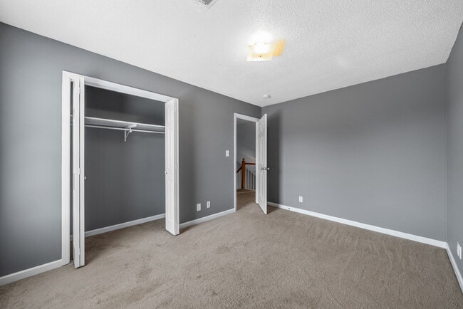 Building Photo - 443 Cranklen Cir