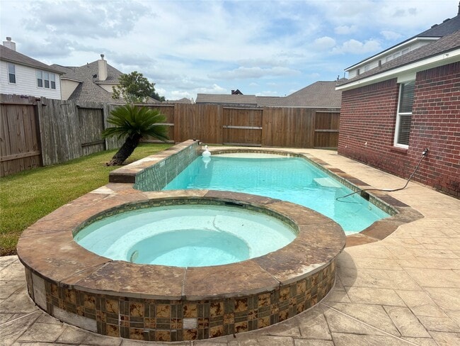 Building Photo - 2519 Kildeer Ct