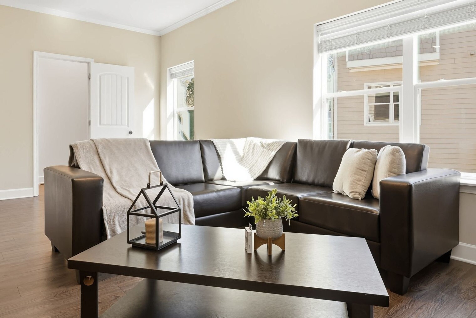 Building Photo - 205 Tiliwa Ct