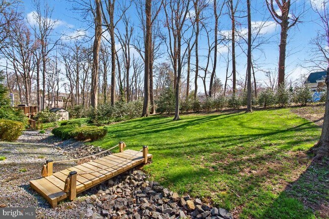 Building Photo - 1219 Ingleside Ave