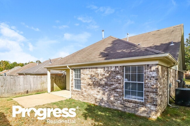 Building Photo - 2803 Maggie Woods Ln