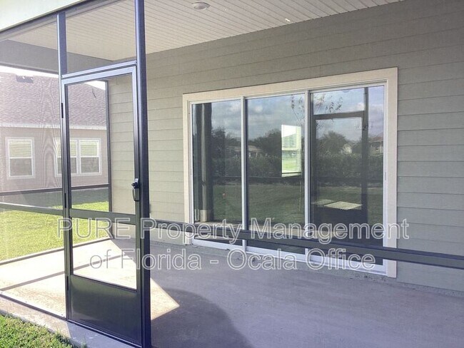 Building Photo - 9241 SW 58th Cir