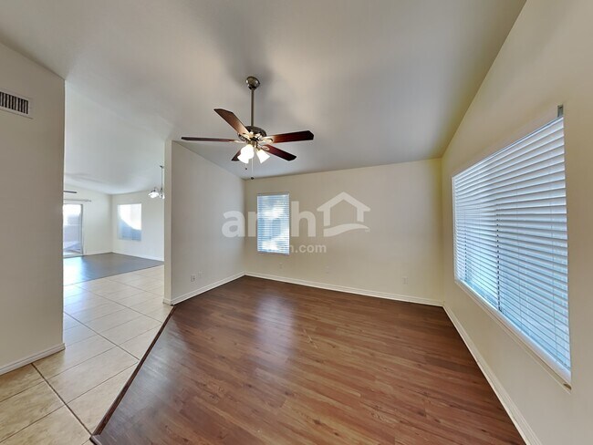 Building Photo - 452 N Rochester