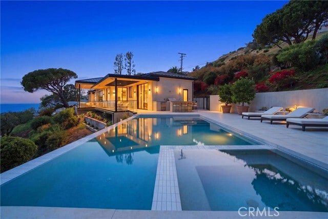 Building Photo - 5520 Horizon Dr