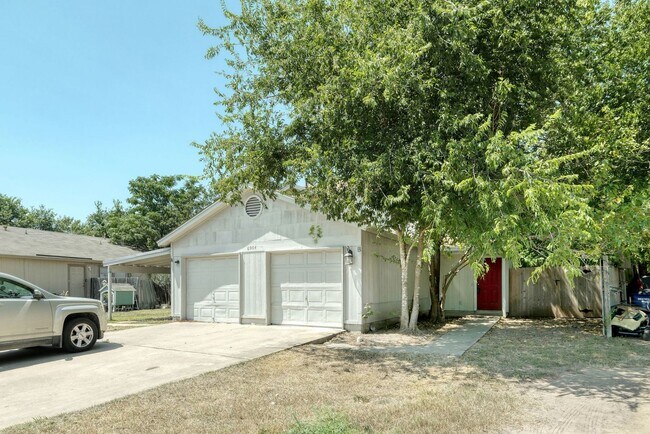 Building Photo - 6904 Deep Cir