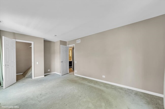 Building Photo - 436 Yorktown Ct