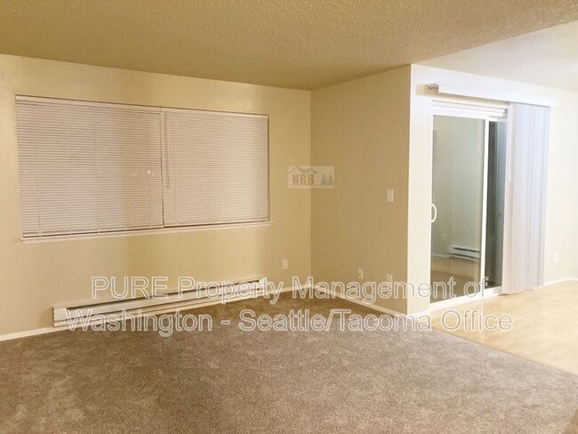 Building Photo - 1812 I St NE