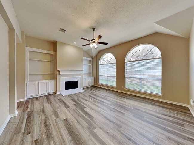 Building Photo - 3831 Princeton Park Ct