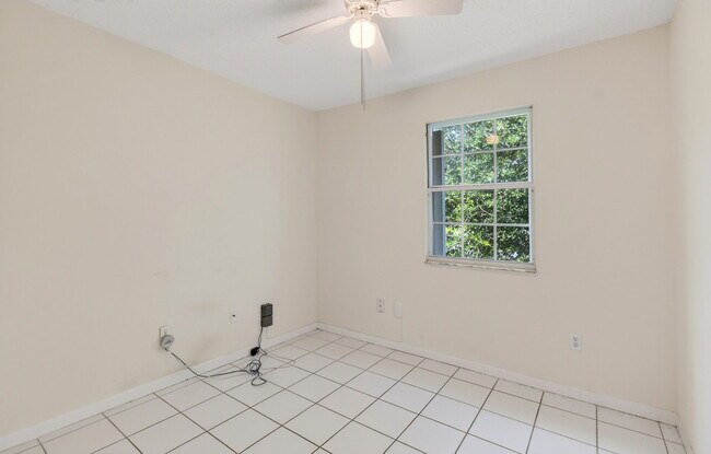 Building Photo - 179 Waterside Dr