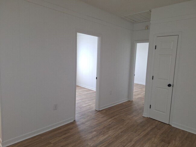 Building Photo - 1522 Middle St