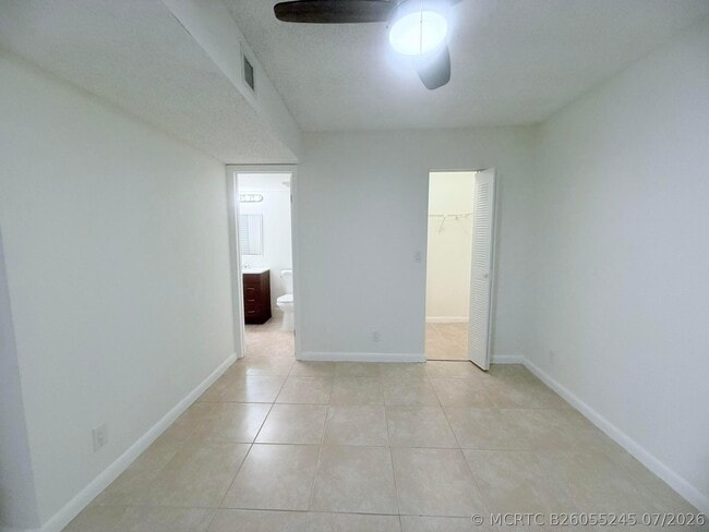 Building Photo - 9955 Westview Dr