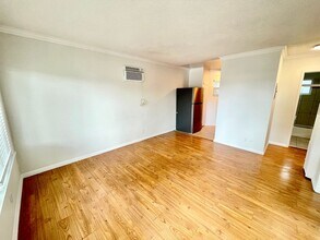 Building Photo - 4232 Lindblade Dr
