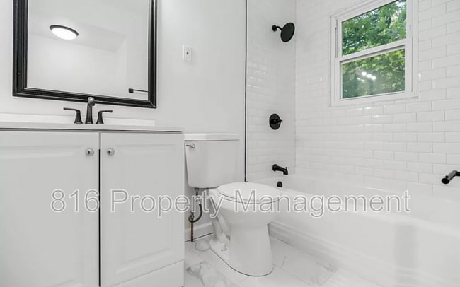 Building Photo - 1609 NE 60th Terrace