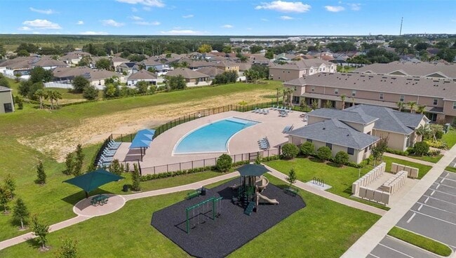 Building Photo - 1535 Lumber Ave