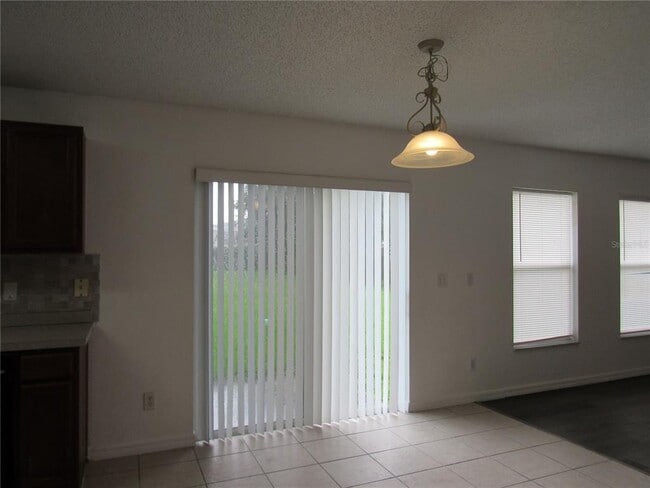 Building Photo - 202 Walnut Crest Run