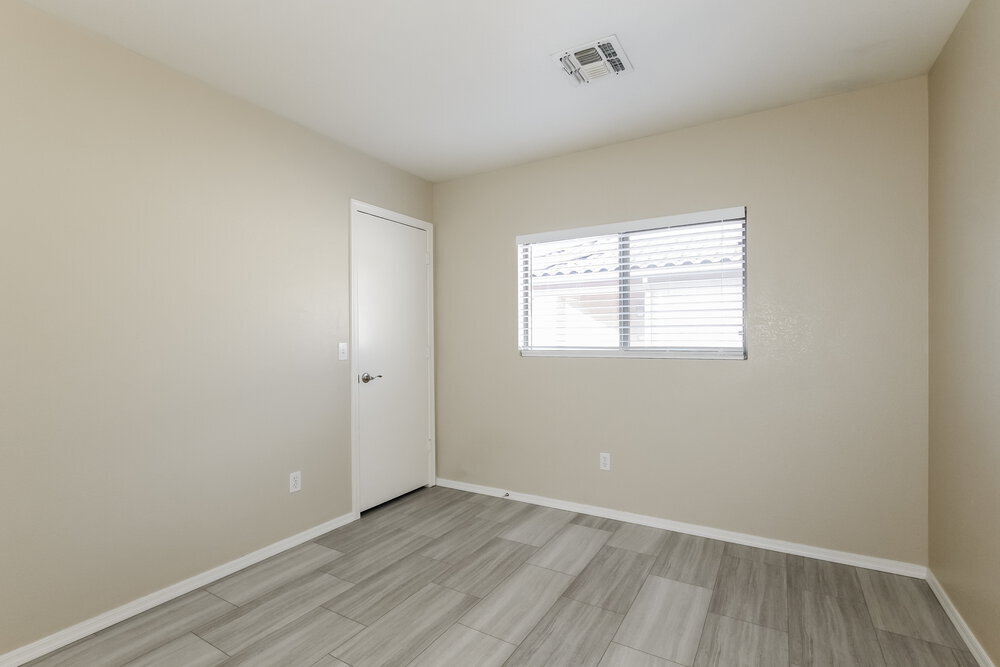 Building Photo - 3042 W Casino Ave