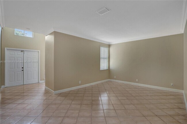 Building Photo - 797 Chimney Rock Rd