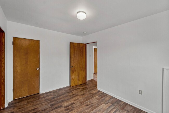 Building Photo - Beautiful 2 bedroom home in Pitcairn available August 15!