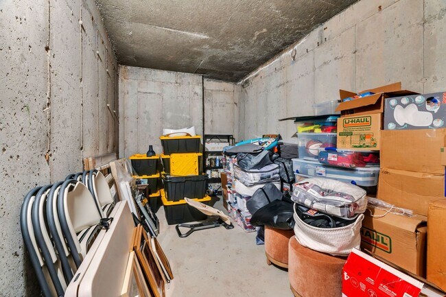 Building Photo - 2872 N Sorrel Dr