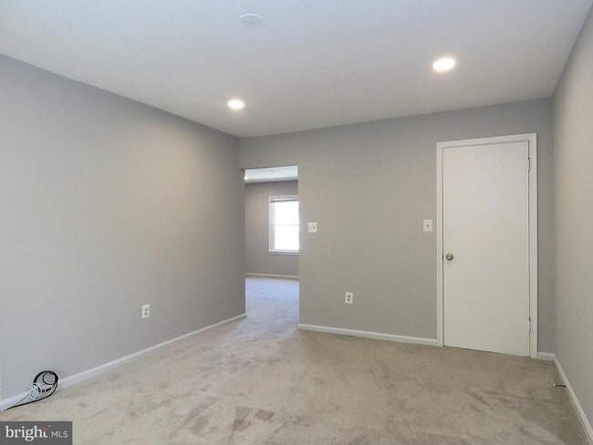 Building Photo - 3013 Hickory Grove Ct
