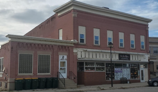 Building Photo - 105-113 S Fond Du Lac Ave