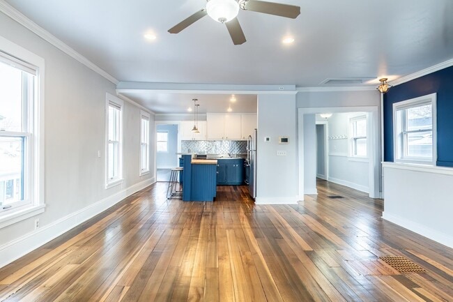 Building Photo - 1020 W Wayne St