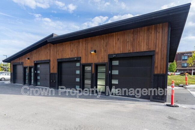 Building Photo - 317 Akers Ln