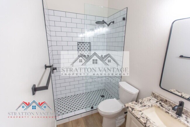 Building Photo - 13458 W Coronado Rd