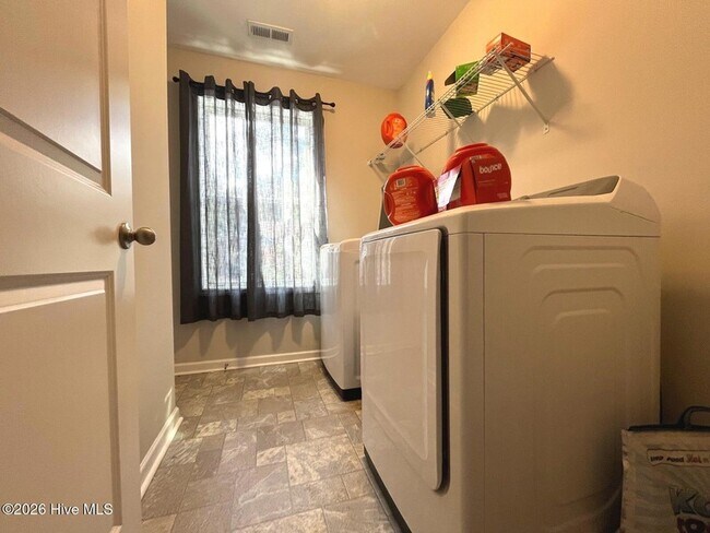 Building Photo - 268 Spring Meadows Dr