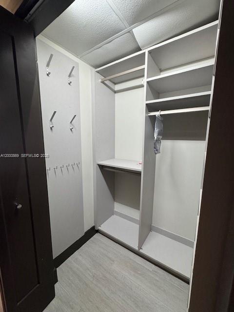 Building Photo - 90 Edgewater Dr