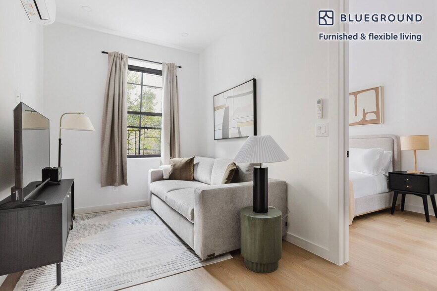 Primary Photo - 250 Union Ave