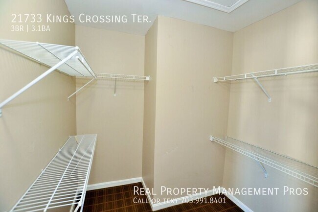 Building Photo - 21733 Kings Crossing Terrace