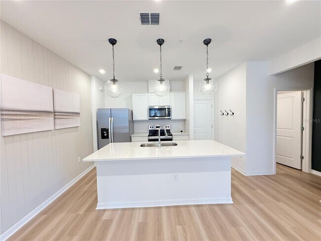 Building Photo - 11376 Blue Bay Dr