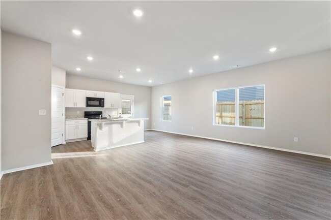 Building Photo - 6812 Memphis