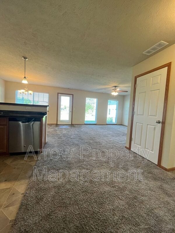 Building Photo - 6241 Windhaven Dr