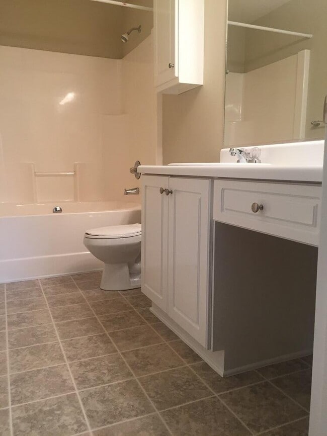 Building Photo - 5166 Aruba Cir