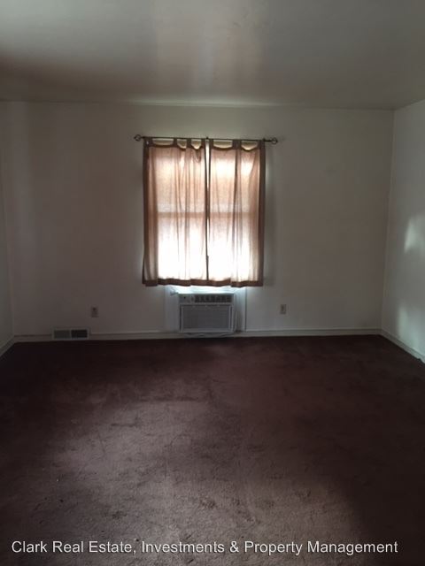 Building Photo - 1130 Victorian Plaza Cir