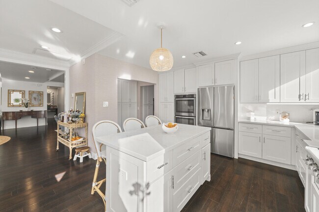 Building Photo - 9806 SE Landing Pl