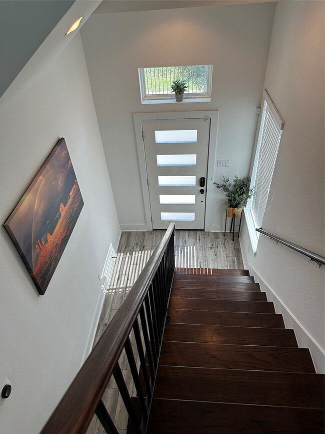 Building Photo - 2714 Nagle St