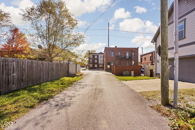 Building Photo - 2213.5 N Talbott St