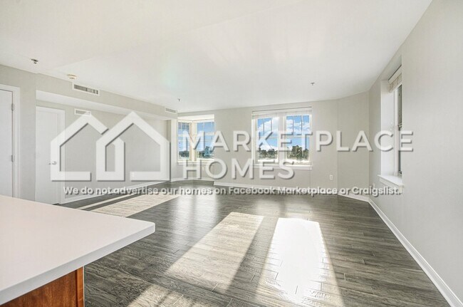 Building Photo - 525 W Lafayette Blvd