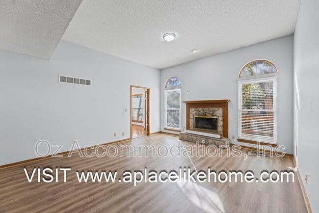 Building Photo - 15306 Riley St