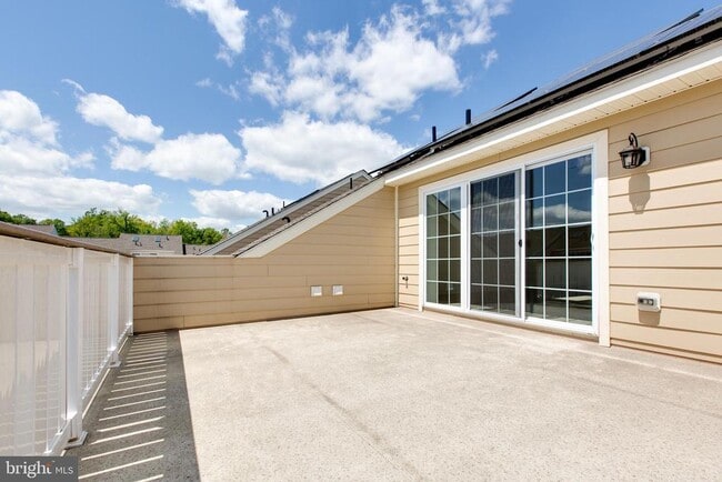 Building Photo - 2612 Maple Rock Rd