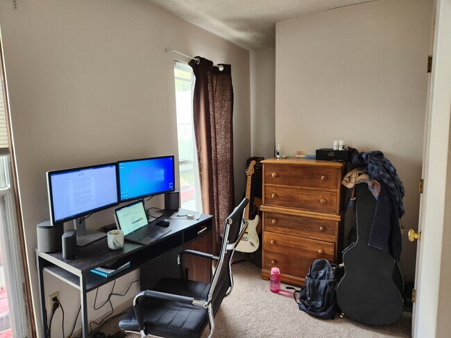 Small Bedroom/Office - 224 W 3rd Ave