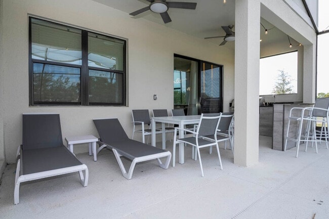 Building Photo - 6163 High Seas Dr