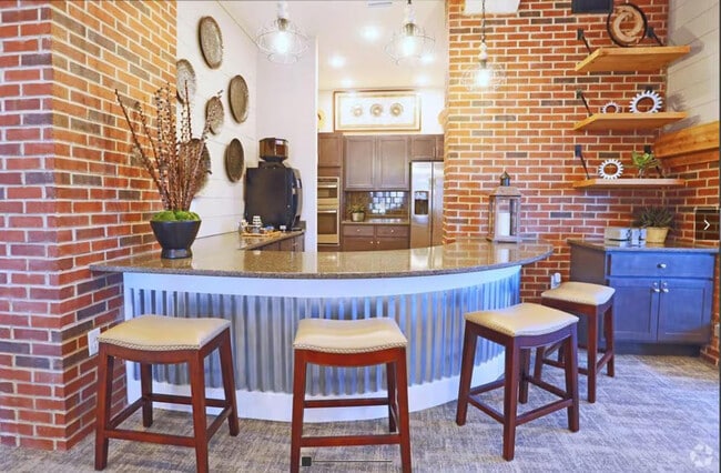 Building Photo - 8550 Nb Interstate 77 St