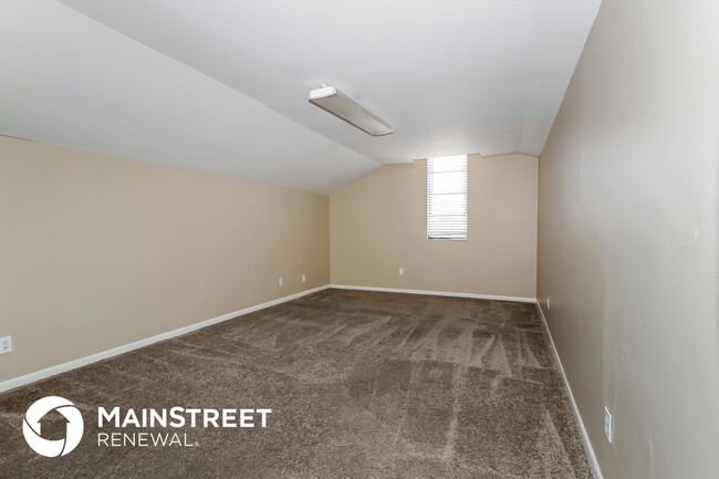 Building Photo - 6621 Fort Pierce Blvd