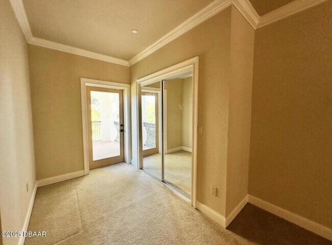 Building Photo - 5090 Riverside Dr