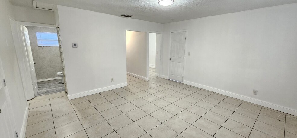 Primary Photo - 2780 NW 14th St